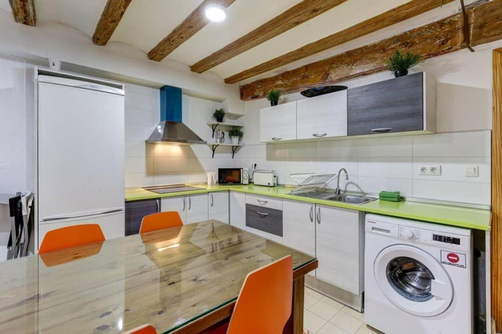 Apartment 7 Pax Montserrat Ramblas Barcelona Barcelona