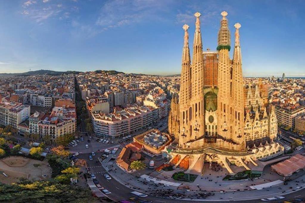 7 Pax Montserrat Ramblas Barcelona Apartment *