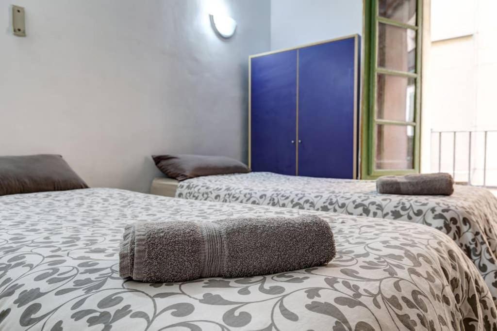 7 Pax Montserrat Ramblas Barcelona Apartment *